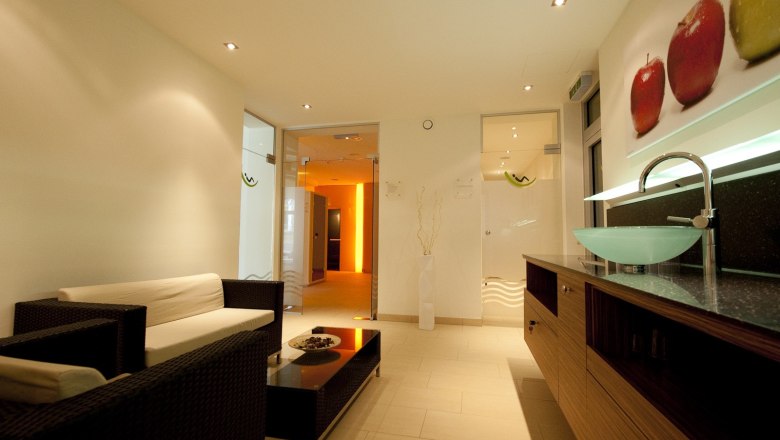 Lazy Hotel Schweighofer, © 2006 Karl Schweighofer jr. www.kpix.at Lazy Hotel Schweighofer, © 2006 Karl Schweighofer jr. www.kpix.at