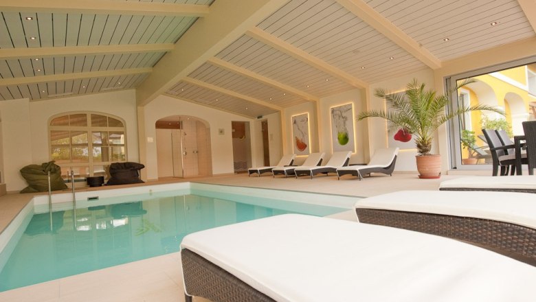 Lazy Hotel Schweighofer, © 2006 Karl Schweighofer jr. www.kpix.at Lazy Hotel Schweighofer, © 2006 Karl Schweighofer jr. www.kpix.at