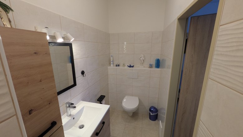 Room 1A - Bathroom, © A.V. Heinrichs Room 1A - Bathroom, © A.V. Heinrichs