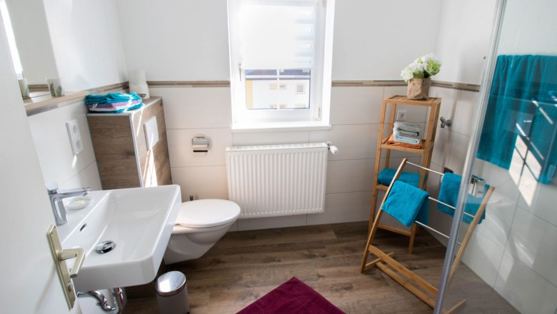 Innenansicht Badezimmer, © Chalet-Nordwald, Fotograf Angela Hauler Innenansicht Badezimmer, © Chalet-Nordwald, Fotograf Angela Hauler