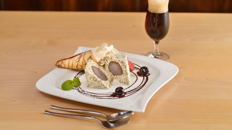 to-the-golden-lion-dessert, © NÖW, Rita Newman to-the-golden-lion-dessert, © NÖW, Rita Newman