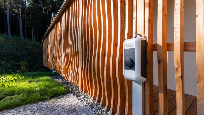 Elektrotankstelle, © Waldrefugium, Fotostudio Huger Elektrotankstelle, © Waldrefugium, Fotostudio Huger