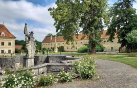 Blick aus dem Schlosspark auf die Fereinwohnungen, © Renaissanceschloss Greillenstein Blick aus dem Schlosspark auf die Fereinwohnungen, © Renaissanceschloss Greillenstein