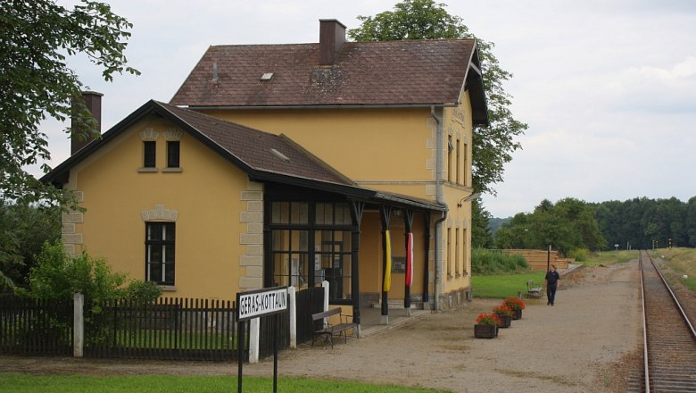 Haltestelle Geras-Kottaun 2010, © GünterZ Haltestelle Geras-Kottaun 2010, © GünterZ