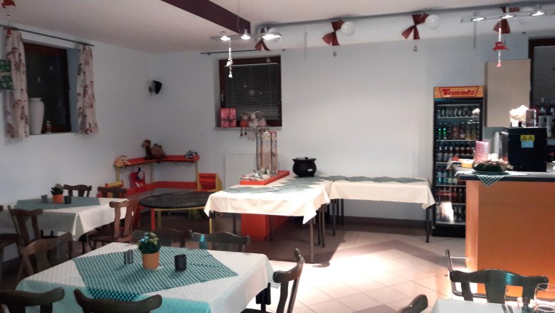 Treffpunkt bei Lilly & Eddy, © Fam. Schendl Treffpunkt bei Lilly & Eddy, © Fam. Schendl