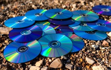 Kreativkurs Windspiel alte CD's, © Das Kunstmuseum Waldviertel Kreativkurs Windspiel alte CD's, © Das Kunstmuseum Waldviertel