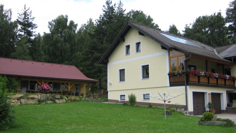 Fremdenzimmer Hallenbad, © @wagner monika Fremdenzimmer Hallenbad, © @wagner monika