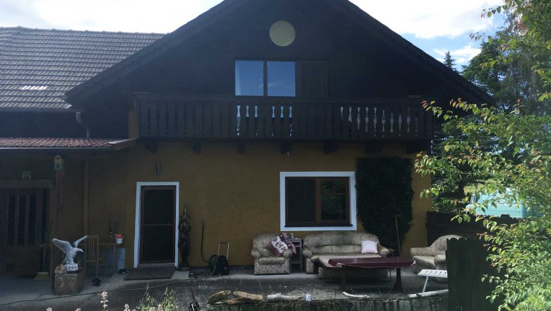 Seitenansicht Hauptgebäude "Mansardenzimmer mit Balkon", © Peter Brezina Seitenansicht Hauptgebäude "Mansardenzimmer mit Balkon", © Peter Brezina