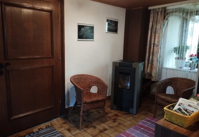 Vorraum mit Pellestofen, © Regina Göschl Vorraum mit Pellestofen, © Regina Göschl