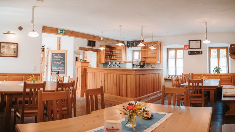 Birkenhof wine tavern inside, © Sandra Jansen Fotografie Birkenhof wine tavern inside, © Sandra Jansen Fotografie