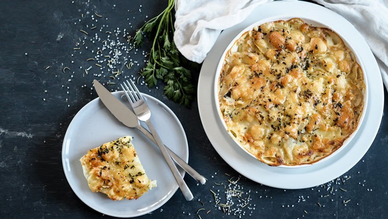 Kartoffel-Peterwurzen-Gratin von Ja! Natürlich, © Ja! Natürlich, Carolina Hubelnig Kartoffel-Peterwurzen-Gratin von Ja! Natürlich, © Ja! Natürlich, Carolina Hubelnig