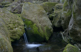 Weißenbachklamm, © Matthias Schickhofer Kleiner Wasserfall zwischen Felsen