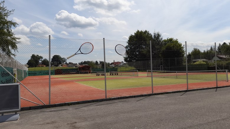 Tennisplatz in Amaliendorf, © Ferienhaus Leopold Tennisplatz in Amaliendorf, © Ferienhaus Leopold