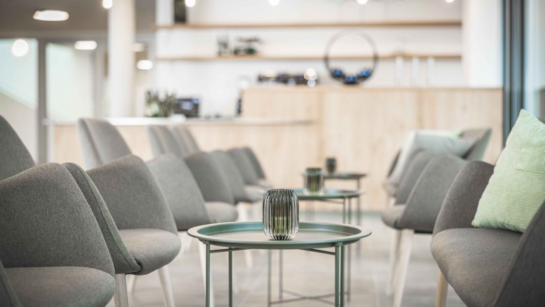 Lobby Bar at HOTEL SCHLOSS HAINDORF, © KRAL Wachsmann Verlag Lobby Bar at HOTEL SCHLOSS HAINDORF, © KRAL Wachsmann Verlag