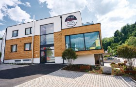 Hotelaussenansicht, © I'm Inn Zwettl, Fotograf Patrick Weichmann Hotelaussenansicht, © I'm Inn Zwettl, Fotograf Patrick Weichmann