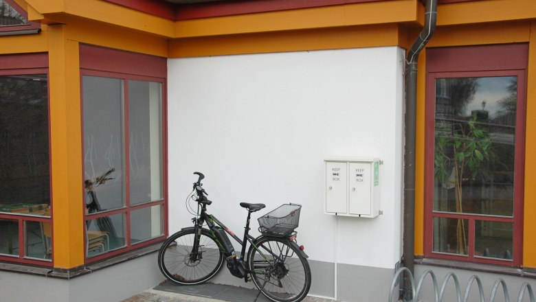 e-bike charging stations at the Kultursaal, © Wolfgang Mayrhofer