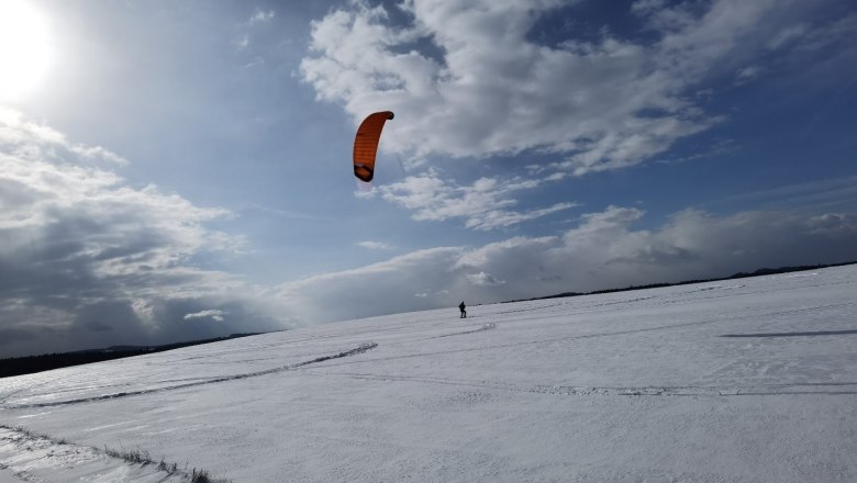 Snowkiting in winter, © Thomas Starkl