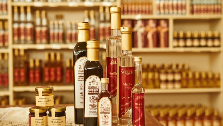 Products from the Sch&uuml;ller gourmet workshop and distillery, &copy; Klaus Engelmayer
