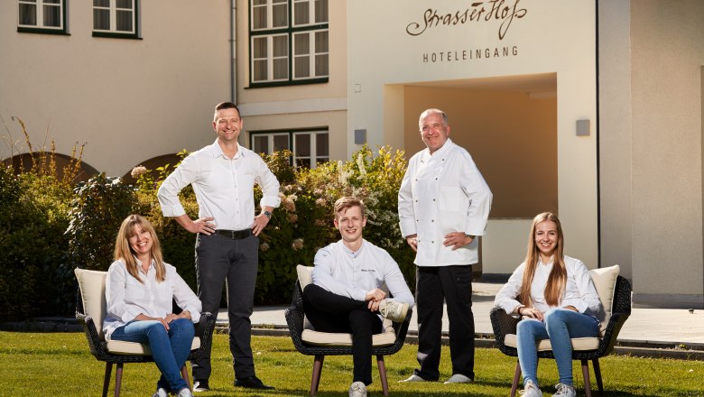 Familie Eisenbock & Chefkoch Christian Schimann, © Niederösterreich Werbung/Andreas Hofer