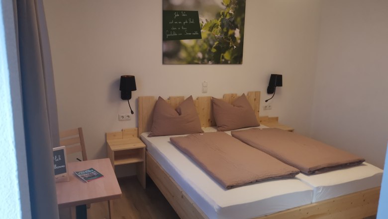 neu errichtete Gästezimmer, © Wohlfühl-Weinhauerhof Doris & Stefan Pasching-Klinglhuber neu errichtete Gästezimmer, © Wohlfühl-Weinhauerhof Doris & Stefan Pasching-Klinglhuber
