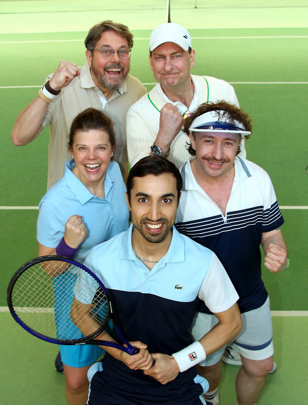 Mirkan Öncel, Julia Frisch, John F. Kutil, Alexander Jagsch und Felix Rank in "Extrawurst"