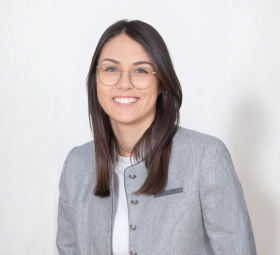 Lena Hader, BA