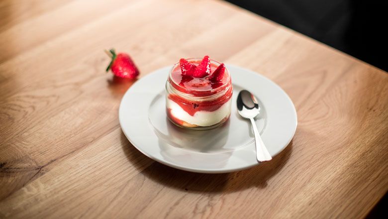 Erdbeer-Tiramisu im Glas