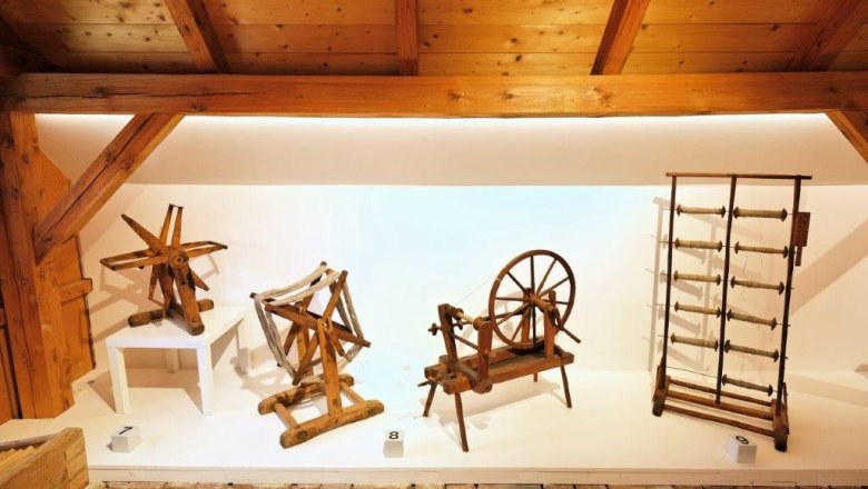 db-1-arbeiten-der-frau-spinnrad, © Museum Horn