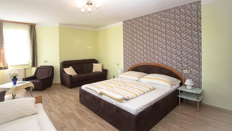 Zimmer mit Doppelbett