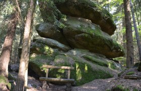 Eine Bank zum Rasten, direkt beim Kierlingstein, © Stadtgemeinde Groß Gerungs