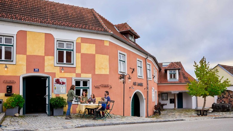 Vinothek Alte Schmiede Schönberg, © Rupert Pessl