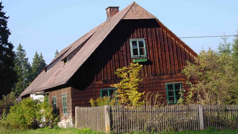 Außenansicht Ferienhaus im Wald - Auf der Stift 85, © Dieter Juster