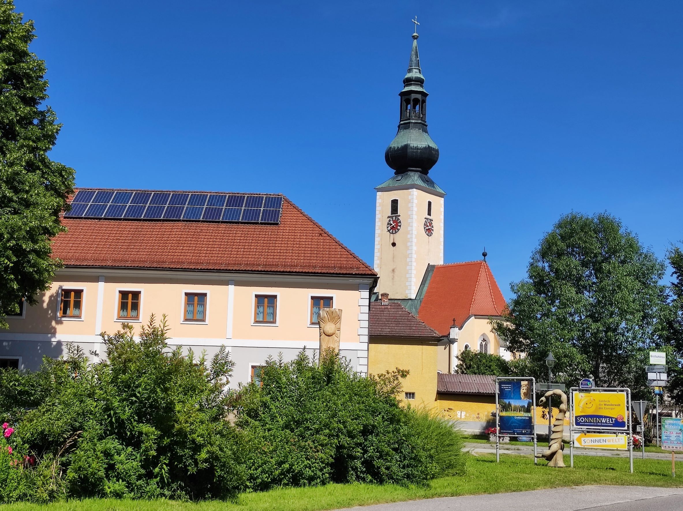 Eine Kirche in der Gemeinde Großschönau. 