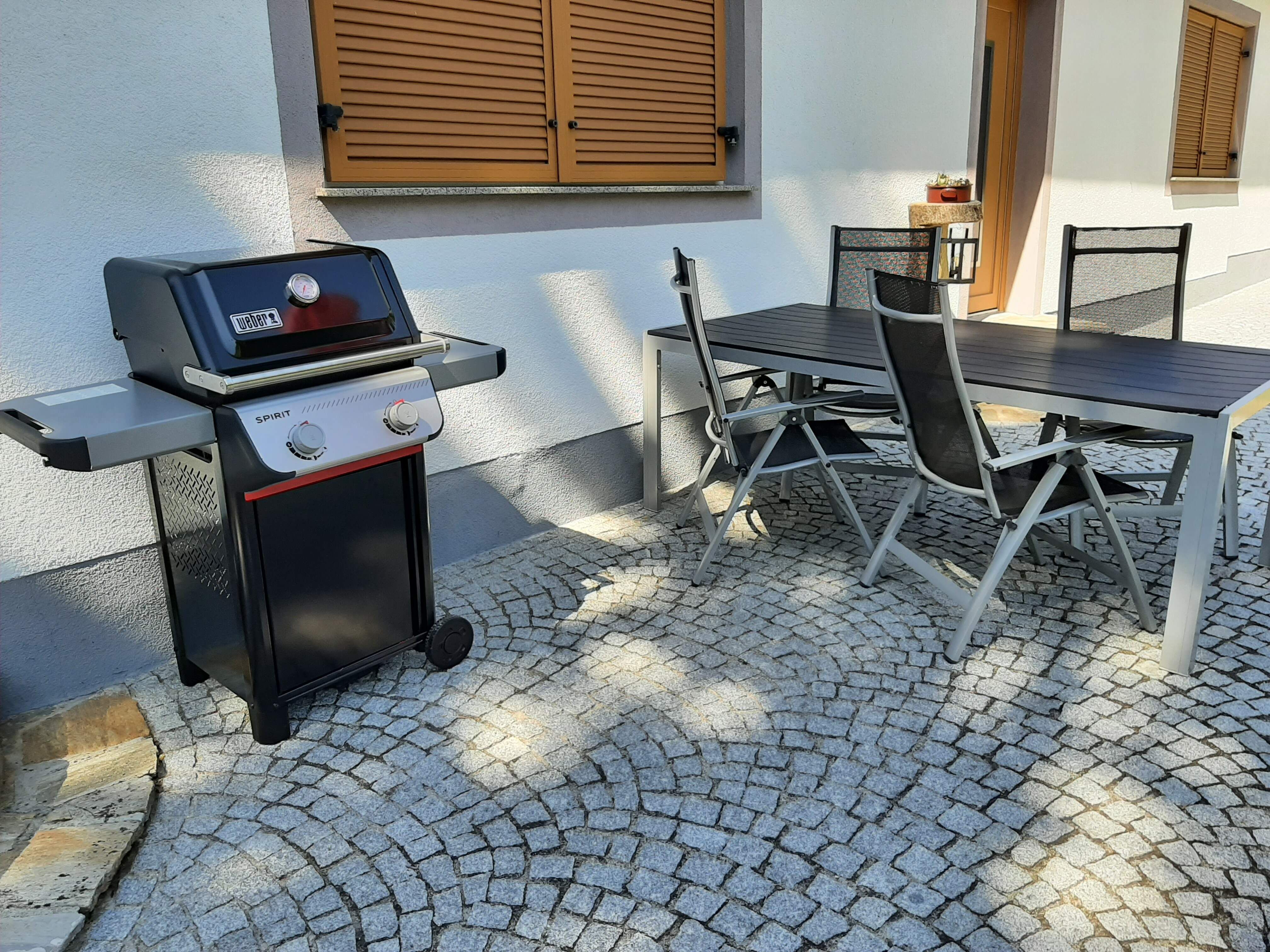Gas Griller und Sitzplatz