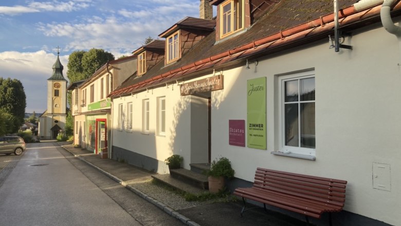 Außenansicht Bühnenwirtshaus Juster, © Dieter Juster