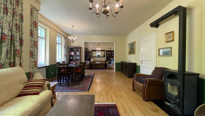 Living room fireplace, © Vivian Knor