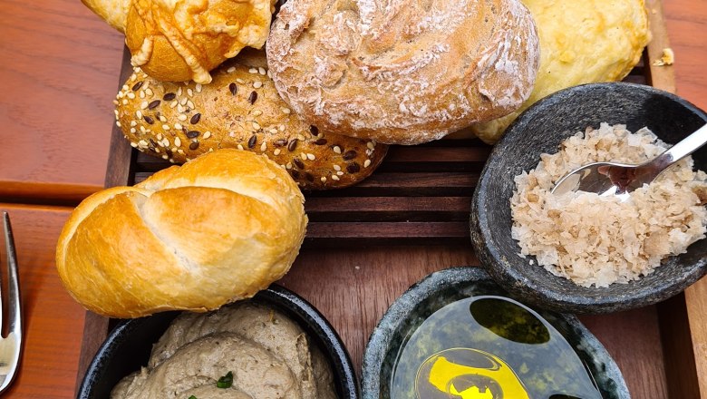 gedeck, &copy; Das Rogendorf