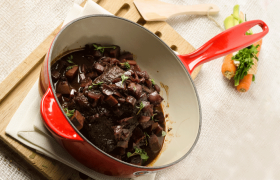 Rindsschmorbraten mit Wurzelsauce, © SONNENTOR