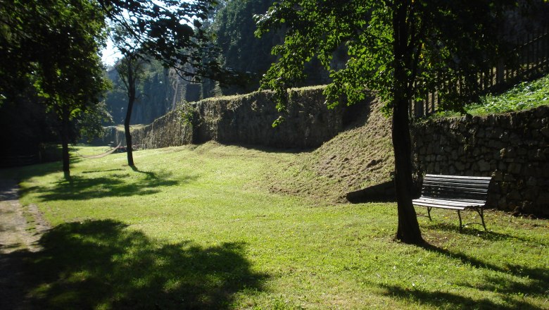 Drosendorf Promenade, © Foto Charles Wardell