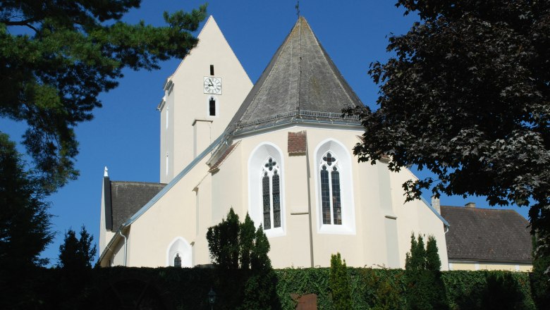 Pfarr- und Wallfahrtskirche Neukirchen am Ostrong, © H. Neidhart