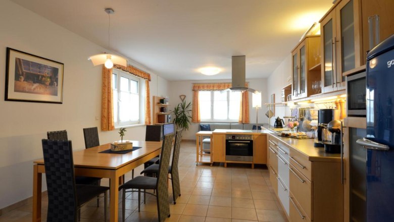 Apartment living-dining-kitchen, © Regina Petric