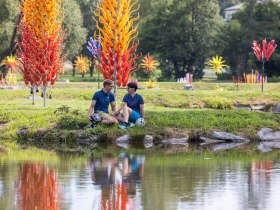 Rad fahren, Wasserlandschaftsradweg, Waldviertel, Glaskunstgarten, Alt Nagelberg, &copy; velontour.at Das Copyright &copy; velontour.info bzw./oder &copy; velontour muss dabei immer angegeben werden. Die Destination Waldviertel GmbH ist berechtigt die Lichtbilder teilweise zu bearbeiten (ausschlie&szlig;lich Zuschneiden des Bildes f&uuml;r technische Gegebenheiten ist erlaubt). Die Bilder d&uuml;rfen ohne Zustimmung des Vertragspartners nicht weiterbearbeitet werden (zum Beispiel weitere Bildbearbeitung, Spiegelung, Retuschieren). Eine unentgeltliche Weitergabe an Dritte aus dem Presse- und Tourismusbereich (z.B.: Bilderdatenbank f&uuml;r Hotels und Regionen) ist gestattet.