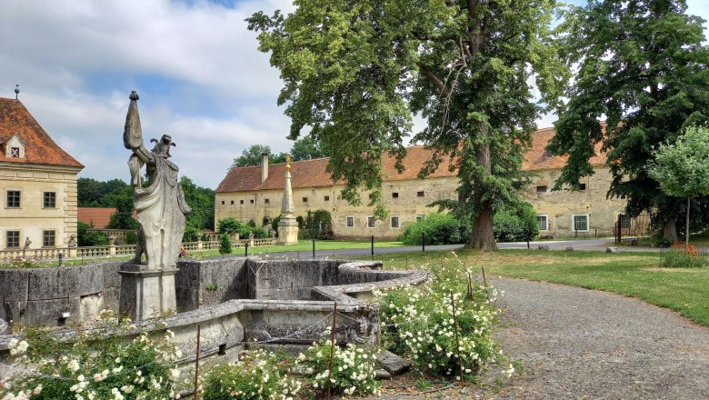 View of the apartments from the castle park, © Renaissanceschloss Greillenstein