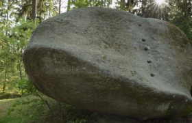 Wackelstein bei Amaliendorf, © Matthias Schickhofer