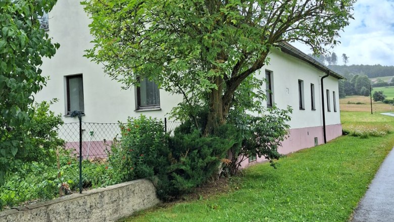 Exterior view street side, © Lisa Halmenschlager Exterior view street side, © Lisa Halmenschlager