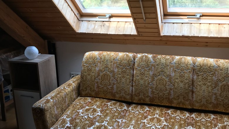 Dachgeschoss - Sofa, © Christoph Gabrisch