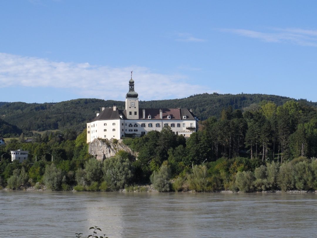 Schloss Persenbeug1