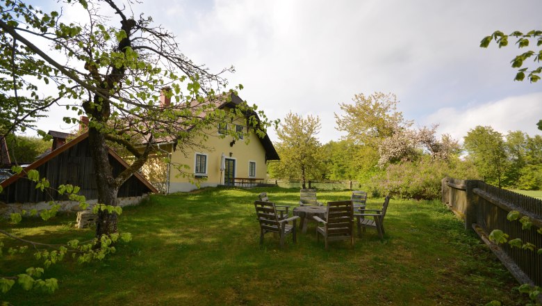 Forsthaus Radschin Außenansicht, © Stephanie Szápáry