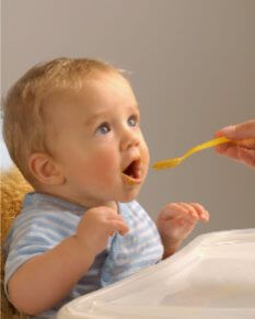 Babys erstes Löffelchen