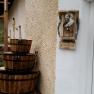 Entrance area with decoration and wooden barrels